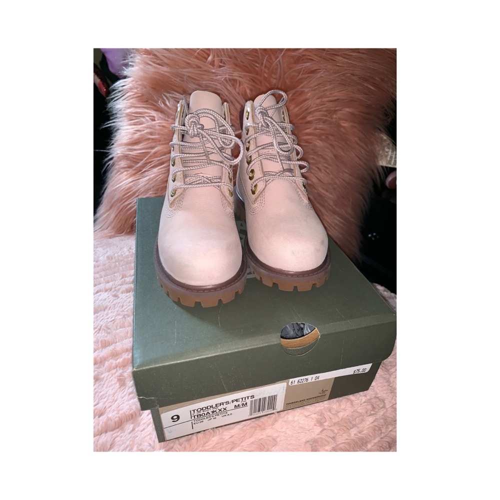 •SOLD• Timberland Pink Boots 💕🥾